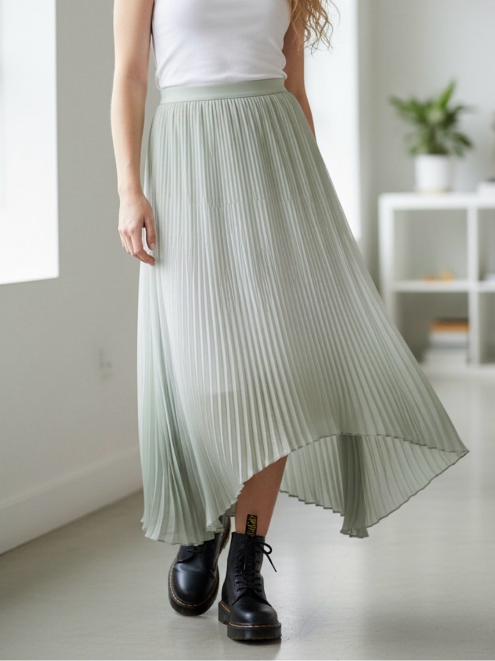 CHICO’S - Chico's Light Gray Asymmetrical Skirt
